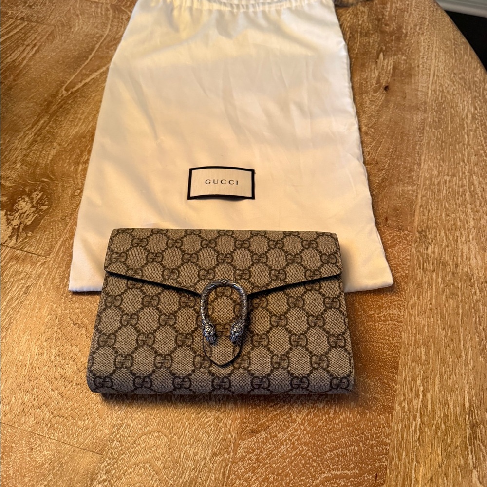 Gucci Chain Crossbody